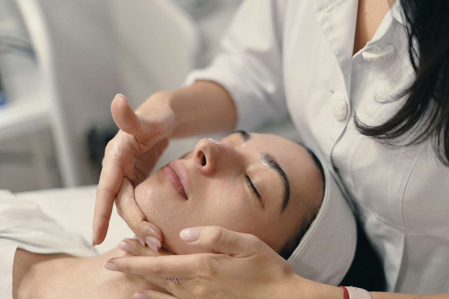 Soin visage Coréen- anti-âge avec massages faciaux